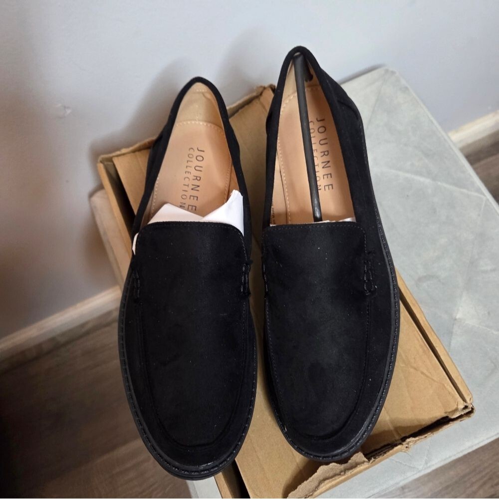 Journee Erica Black Women's Suede Loafers, Sz 9 N, New in the Box